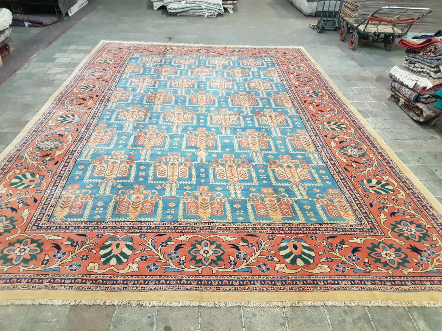 44075 Grand Soltan Abad Persian carpet